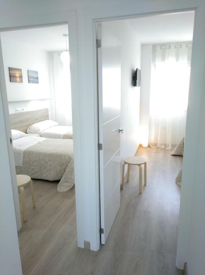 Apartamentos Poniente Вилануева де Ароса Екстериор снимка