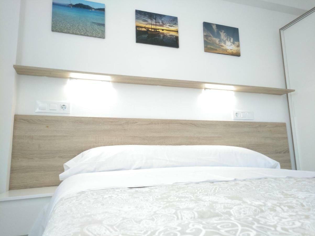 Apartamentos Poniente Вилануева де Ароса Екстериор снимка