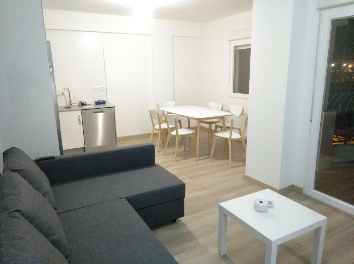 Apartamentos Poniente Вилануева де Ароса Екстериор снимка