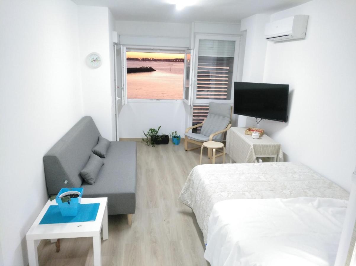 Apartamentos Poniente Вилануева де Ароса Екстериор снимка