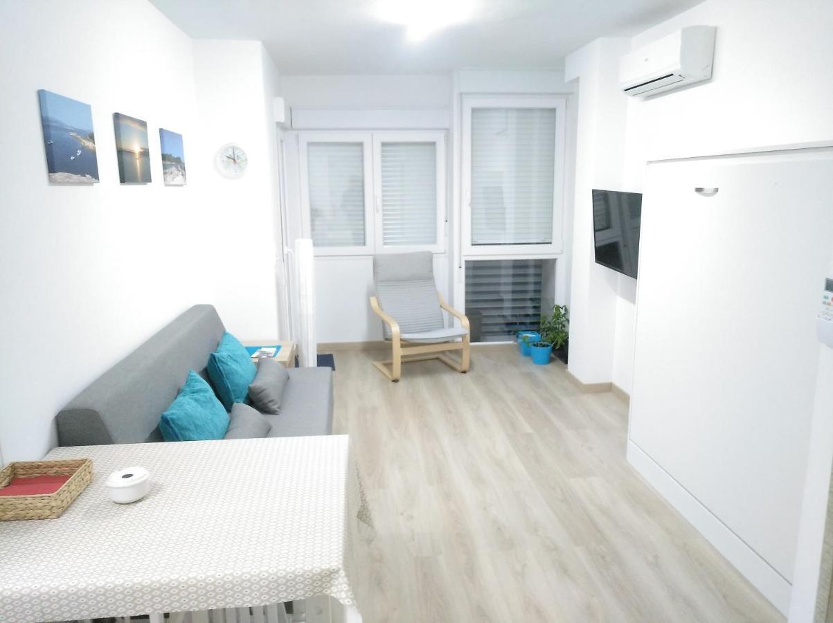 Apartamentos Poniente Вилануева де Ароса Екстериор снимка